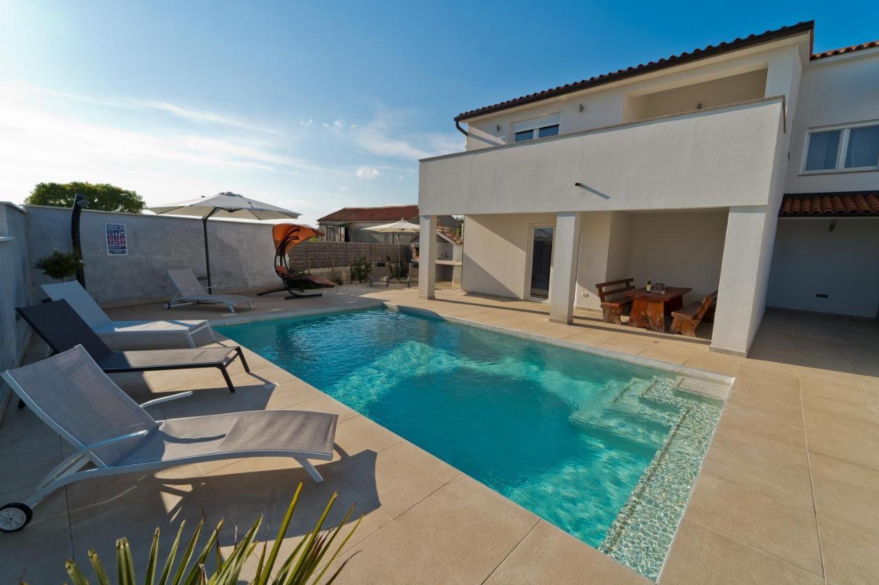 Villa Luka With Private Pool Near Pula Zewnętrze zdjęcie